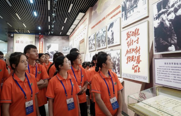 imagefile 一群新疆少年跨越数千公里